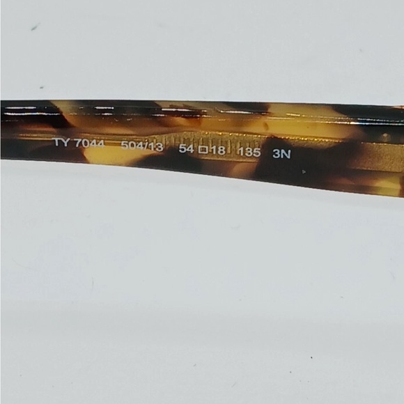 Tory Burch Tortoise Sunglasses with Orange Case - Picture 4 of 13